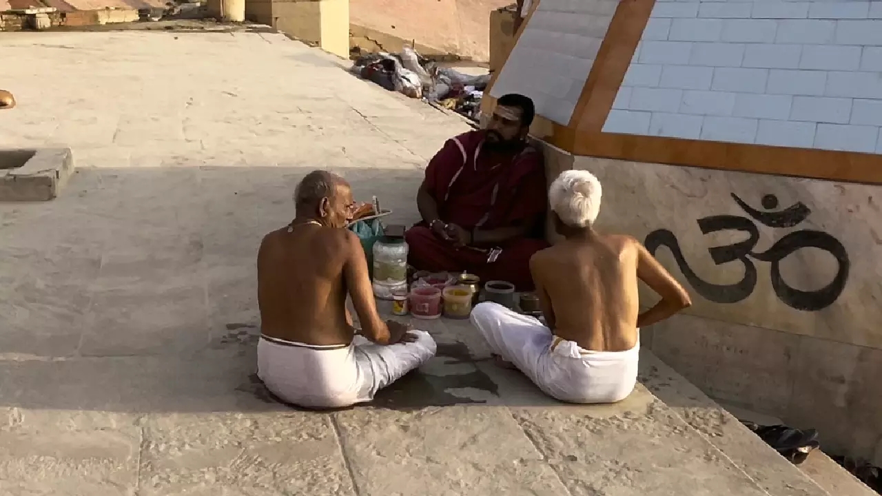 Image of a person doing pind daan -How Karna s Story Defined Pitrupaksha Offerings