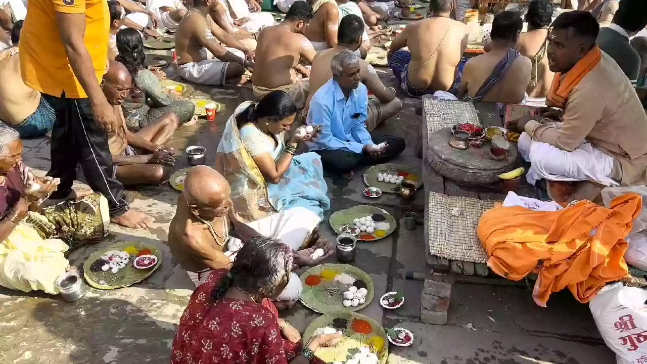 Image of a group of people doing pind daan -Why We Honor Ancestors